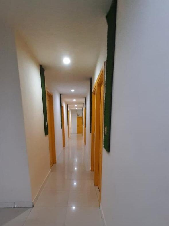 Catania Inn Палембанг Екстериор снимка